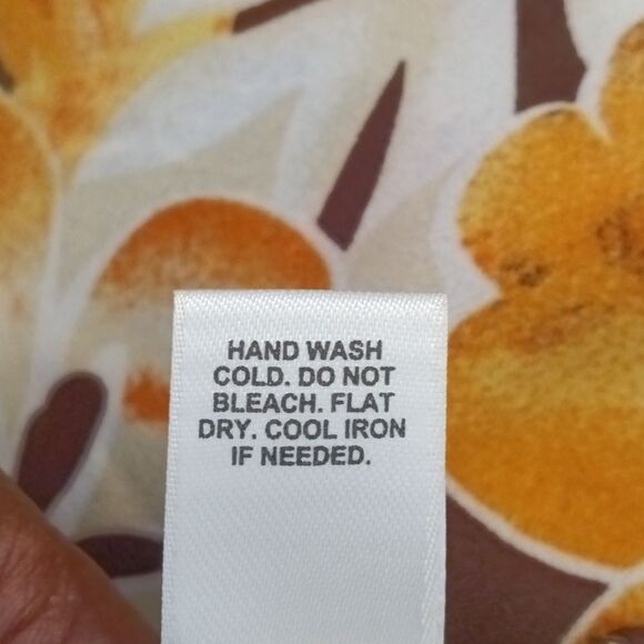 Women's Colorful Floral Print Accordion Pleated Button Closure Smocked Top 18/20 - Picture 6 of 7